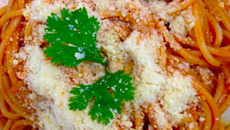 Molho de tomate simples e fácil - receita de solteiro