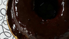 Bolo de chocolate de micro-ondas