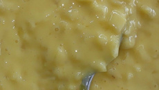 Sobremesa cremosa de abacaxi