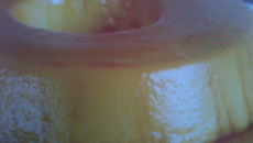 Pudim caramelado de maracujá