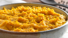 Purê de abóbora cabotiá com cominho e pimenta-do-reino