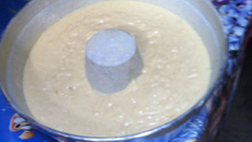 Bolo de apim cru e coco