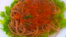 Macarrão integral com carne moída