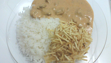 Estrogonofe de carne fácil