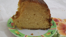 Bolo pudim de milho com coco