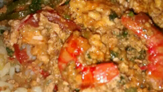 Moqueca de ovo com mamão verde e camarão