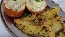 Tomate recheado de carne