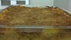 Escondidinho de carne moída e creme de leite