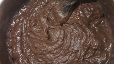 Brigadeiro de casca de banana