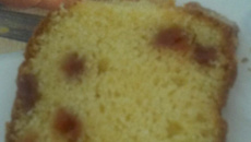 Bolo de fubá com goiabada