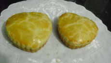 Empadinha de camarão em forma de coração