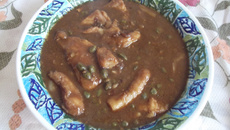 Peixe ao molho de alcaparras