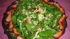 Salada de rúcula com morango