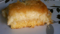 Bolo de queijo ralado