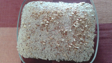 Bolo de amendoim com café