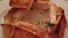 Creme de cebola no pão italiano