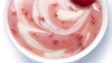 Iogurte caseiro de morango