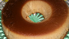 Pudim de pão com canela