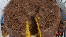 Bolo vulcão de cenoura