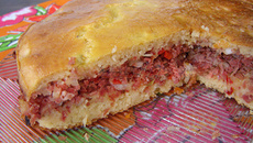 Torta salgada de Calabresa e Palmito