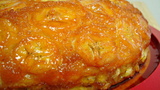 Bolo de banana caramelizada