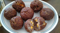 Bolesmo (bolinho de carne com recheio de boteco)