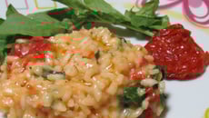 Risoto de tomate seco e rúcula