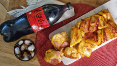 Pão folhado de peperoni 