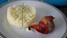 Enroladinho de frango e bacon