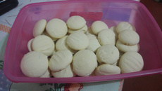 Biscoito de maisena com leite condensado e coco