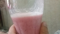 Drink de morango fácil simples