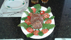 Fraldinha recheada com rúcula e tomate