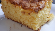 Bolo de fubá com laranja