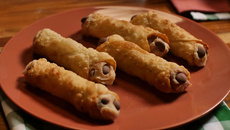 Cannoli de massa de pastel