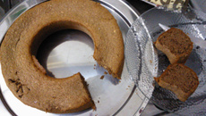 Bolo integral de chocolate com nozes e castanhas