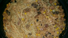 Macarrão com creme de leite e molho de tomate