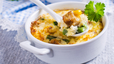 Torta de pão de forma com milho verde