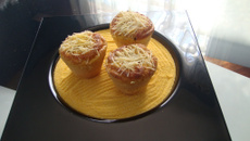 Muffin salgado de milho recheado com queijo