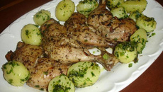 Frango ao pesto com batata sauté