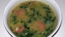 Caldo verde com vinho do porto
