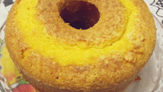 Bolo de farinha de milho no liquidificador