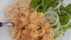 Estrogonofe de frango com champignon