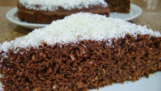 Bolo de chocolate com coco original