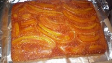 Bolo de banana caramelada