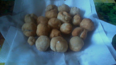 Bolinha frita com margarina