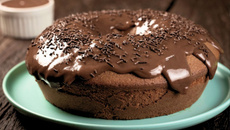Bolo de chocolate e cacau sem glúten e sem lactose