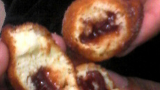 Bolinho de chuva com goiabada