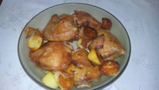 Sobrecoxa assada com bacon