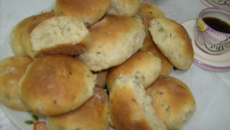 Pãezinhos de Cebola e Cebolinha