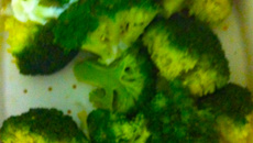 Salada de brócolis com alho